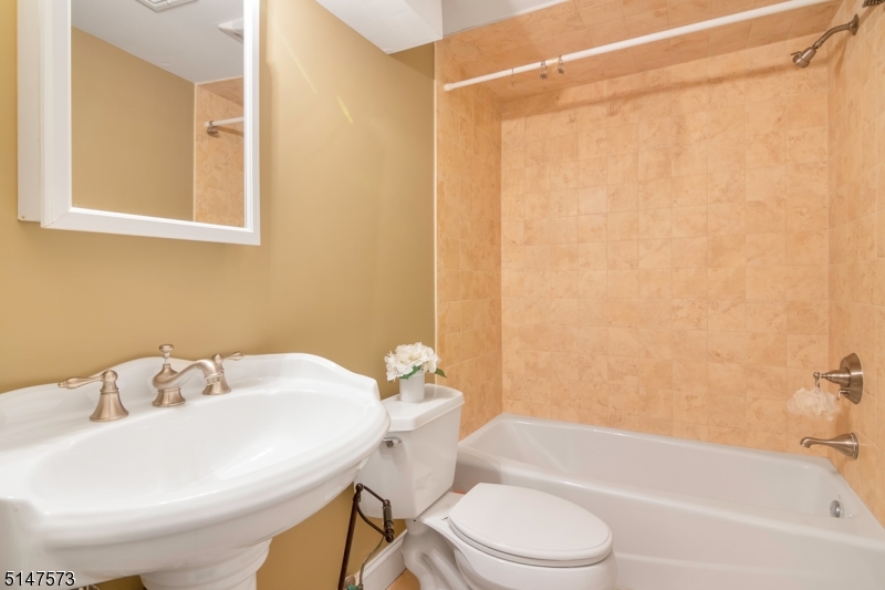 Hartshorn - Residential