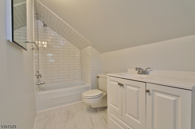 South Plainfield Boro, New Jersey 07080, United States, 3 Bedrooms Bedrooms, ,4 BathroomsBathrooms,Residential,Coming Soon,227822