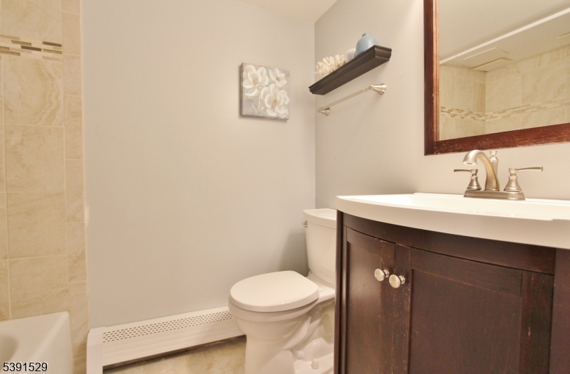 South Plainfield Boro, New Jersey 07080, United States, 3 Bedrooms Bedrooms, ,4 BathroomsBathrooms,Residential,Coming Soon,227822