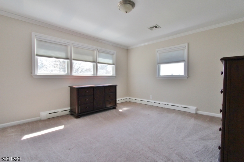 South Plainfield Boro, New Jersey 07080, United States, 3 Bedrooms Bedrooms, ,4 BathroomsBathrooms,Residential,Coming Soon,227822