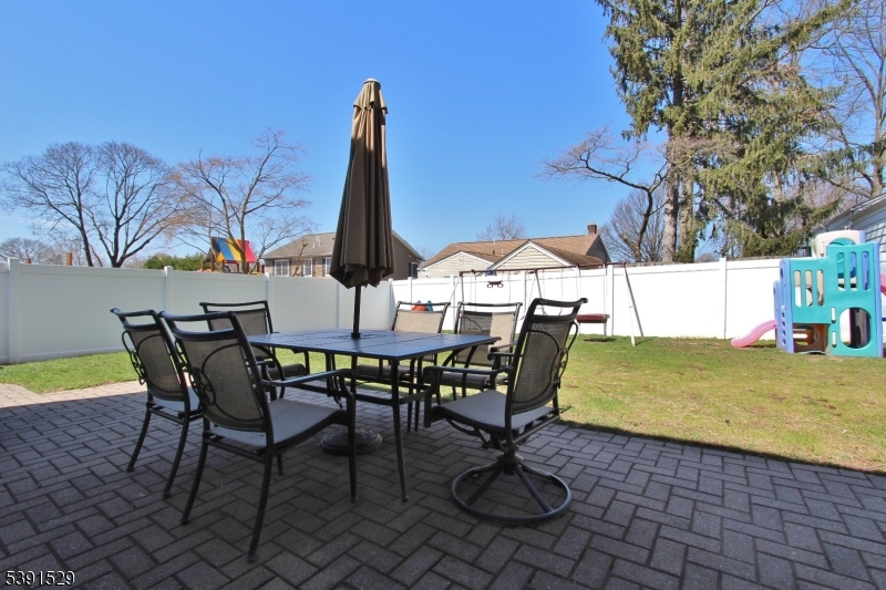 South Plainfield Boro, New Jersey 07080, United States, 3 Bedrooms Bedrooms, ,4 BathroomsBathrooms,Residential,Coming Soon,227822