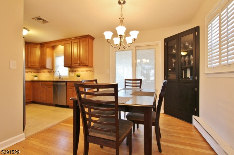 South Plainfield Boro, New Jersey 07080, United States, 3 Bedrooms Bedrooms, ,4 BathroomsBathrooms,Residential,Coming Soon,227822