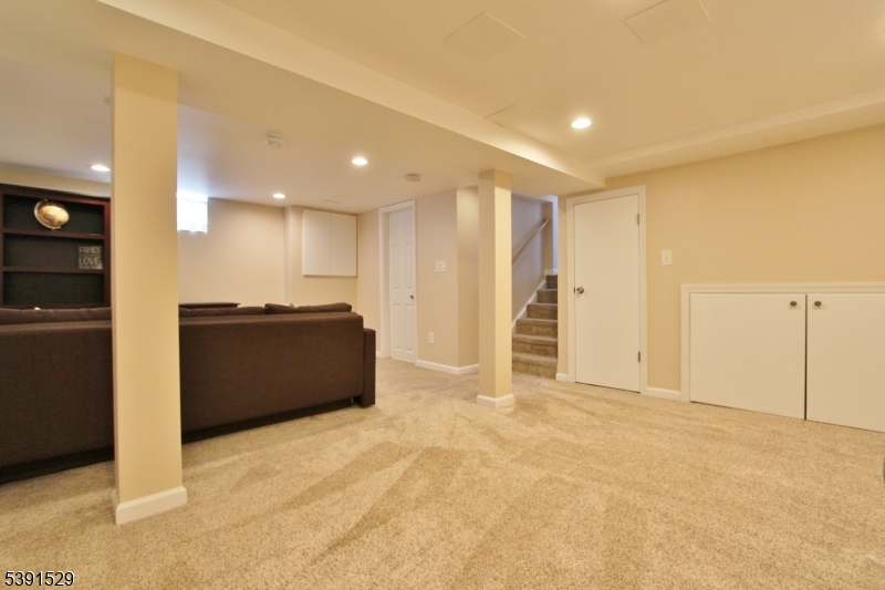 South Plainfield Boro, New Jersey 07080, United States, 3 Bedrooms Bedrooms, ,4 BathroomsBathrooms,Residential,Coming Soon,227822