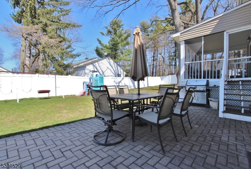 South Plainfield Boro, New Jersey 07080, United States, 3 Bedrooms Bedrooms, ,4 BathroomsBathrooms,Residential,Coming Soon,227822