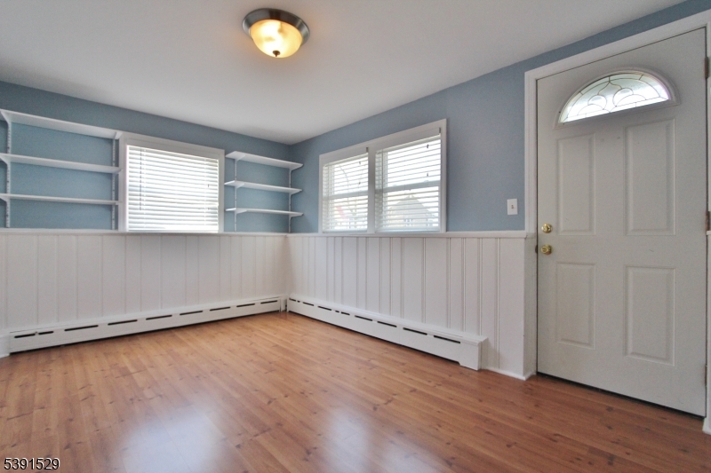 South Plainfield Boro, New Jersey 07080, United States, 3 Bedrooms Bedrooms, ,4 BathroomsBathrooms,Residential,Coming Soon,227822