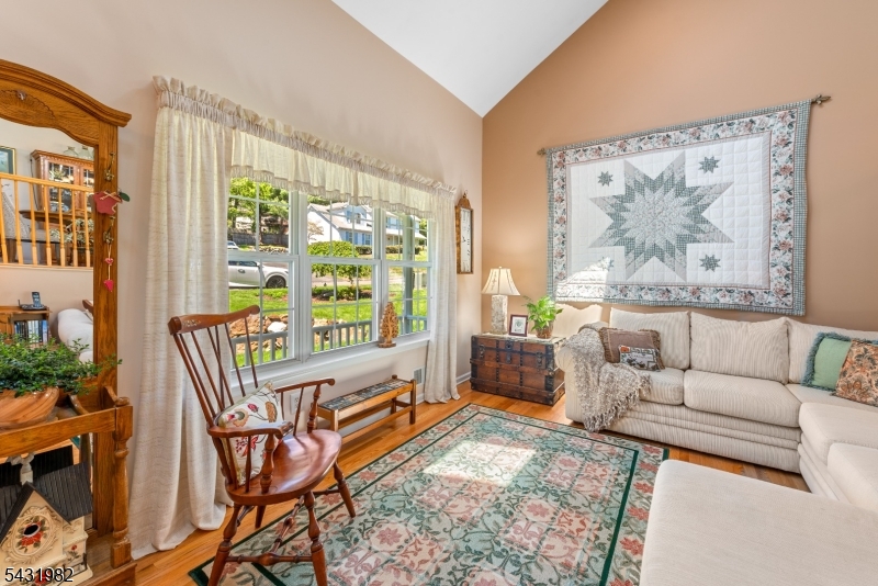 21 Towpath Ln - Photo 4