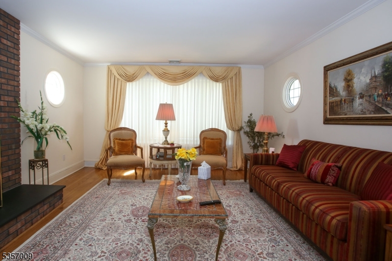 45 Linwood Ave