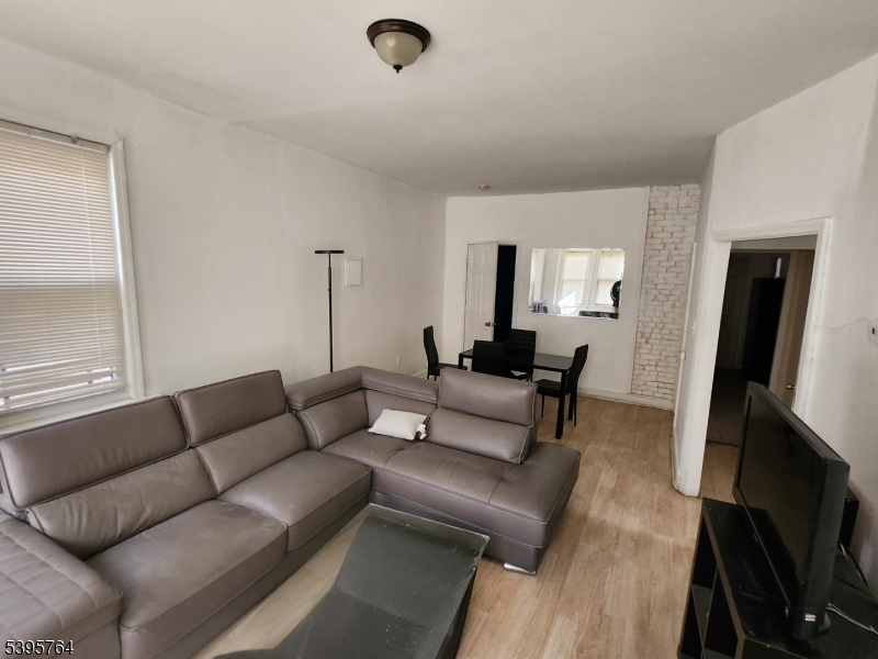 GREENWOOD SECTION - Residential Income