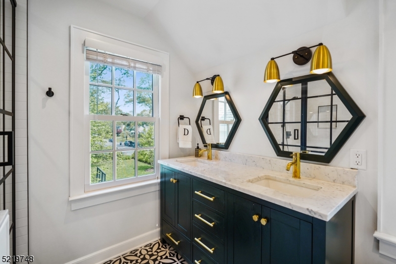 Upper Washington - Residential