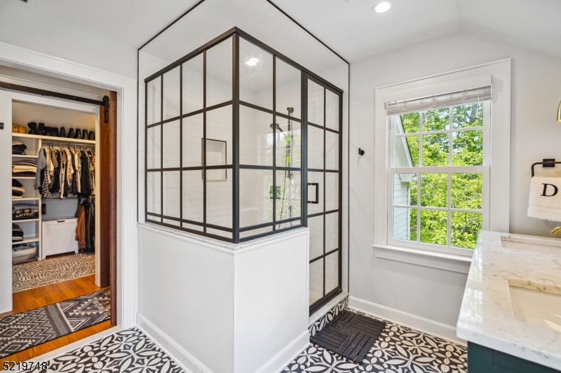 Upper Washington - Residential