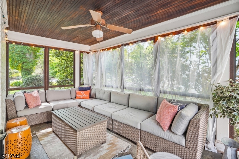 Upper Washington - Residential