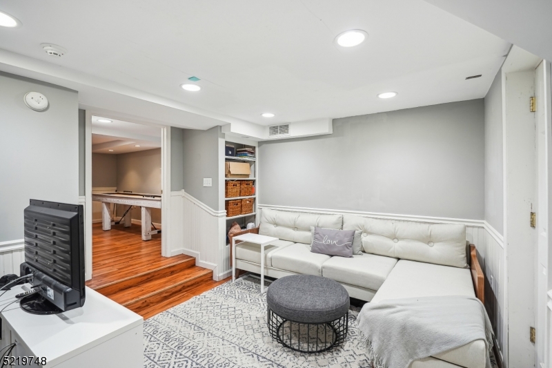 Upper Washington - Residential