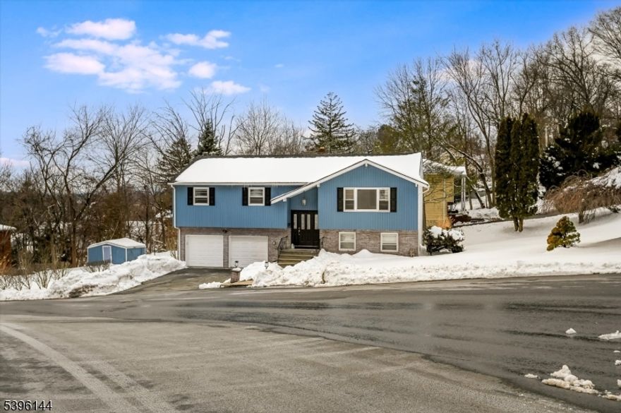 Move-in ready Bi-level in desirable hill section of Boonton. Beautifully maintained 4 bedroom, 2.5 bath home on quiet Ross Drive. Features a spacious primary suite with walk- in closet, updated 2026 kitchen with stainless steel appliances, hardwood floors, central air, heated garage, overhead lighting, and abundant natural light throughout. Lower level offers walk-out access to patio and a two car garage. Convenient to Main Street shops, restaurants, parks, Lakeland Bus, and Morristown-Boonton train line. Move right in and enjoy! Small town BIG heart!