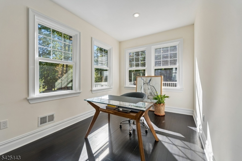 Montrose - Residential