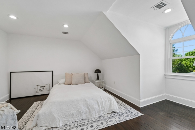 Montrose - Residential