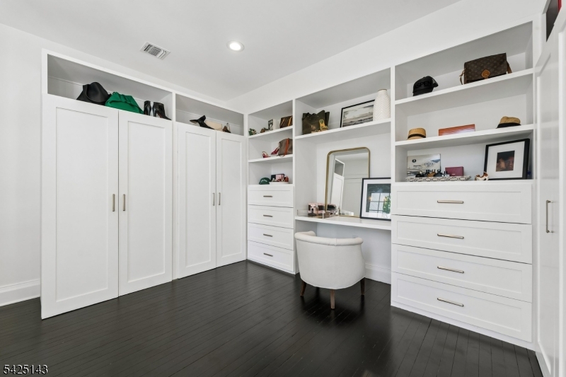 Montrose - Residential