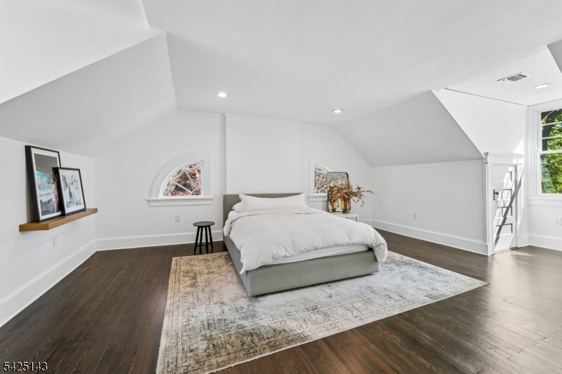 Montrose - Residential