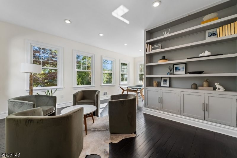 Montrose - Residential