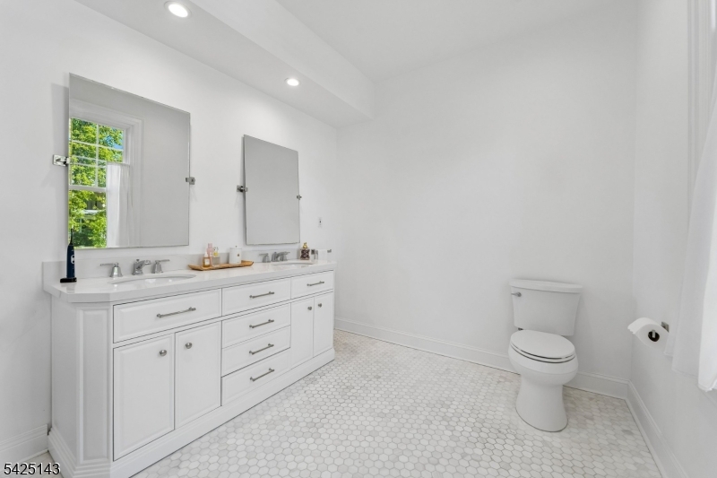 Montrose - Residential