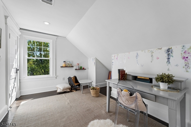 Montrose - Residential