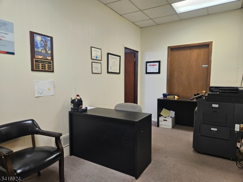 Downtown - Commercial Lease