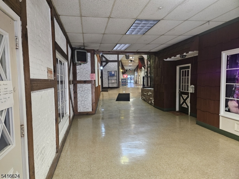 Downtown - Commercial Lease