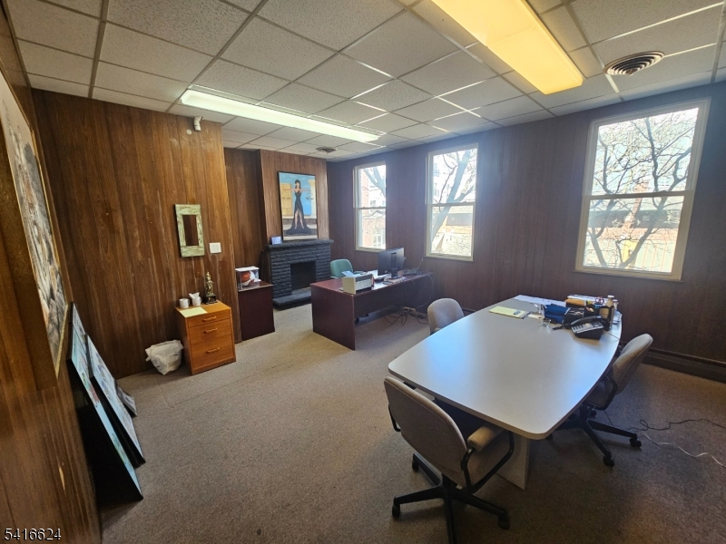 Downtown - Commercial Lease