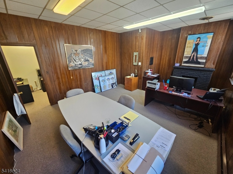 Downtown - Commercial Lease