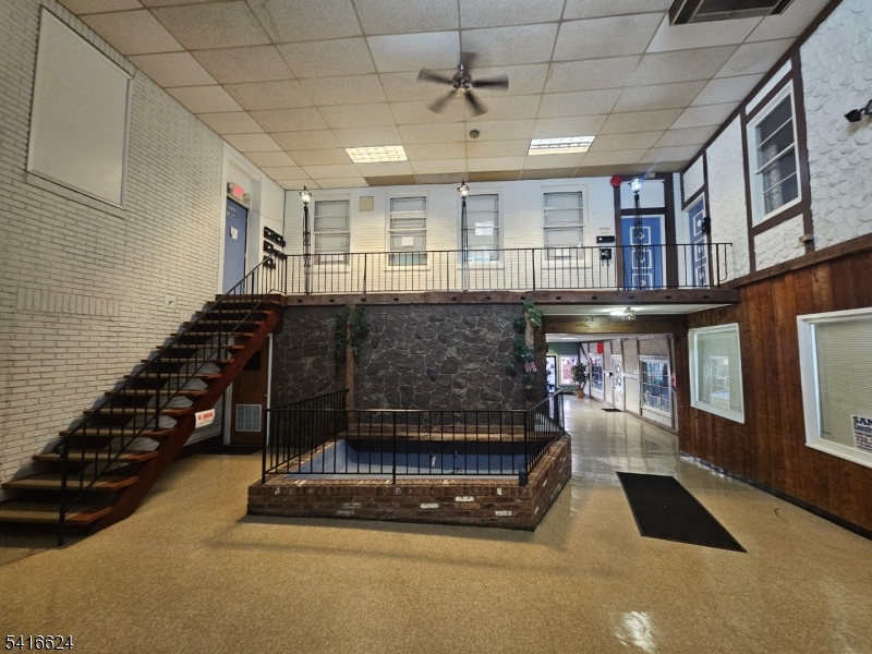 Downtown - Commercial Lease