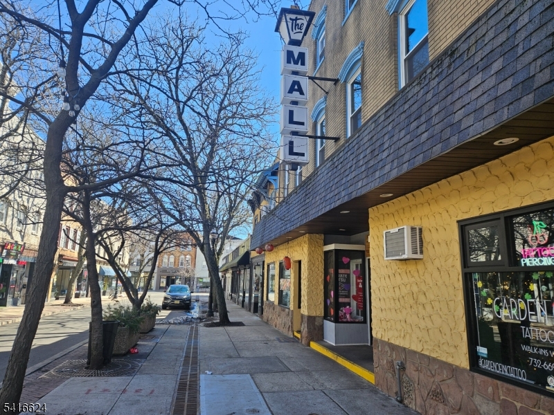 Downtown - Commercial Lease