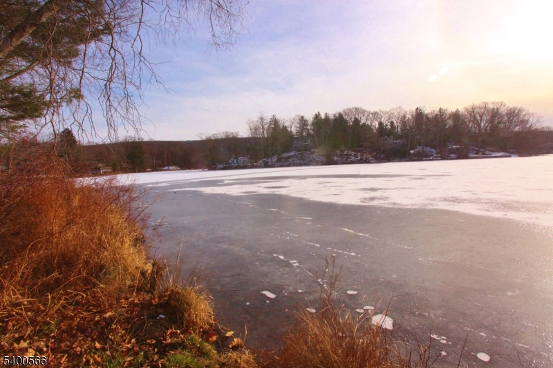 Lake Swannanoa/Oakridge - Residential Lease