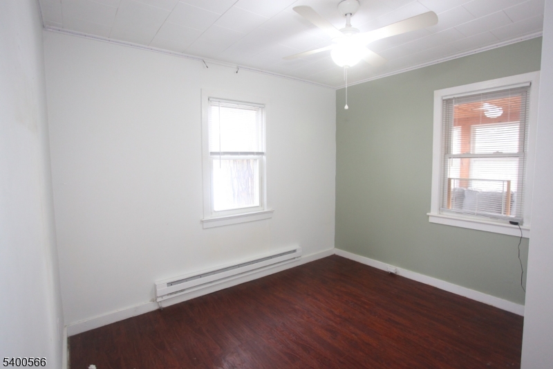 Lake Swannanoa/Oakridge - Residential Lease