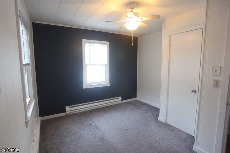 Lake Swannanoa/Oakridge - Residential Lease