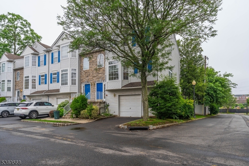 Essex Mews - Residential