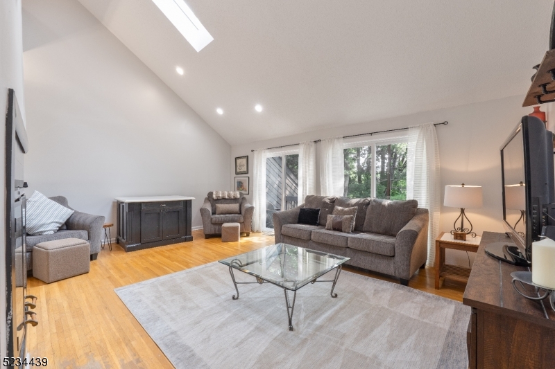 WINDMILL POND - Residential