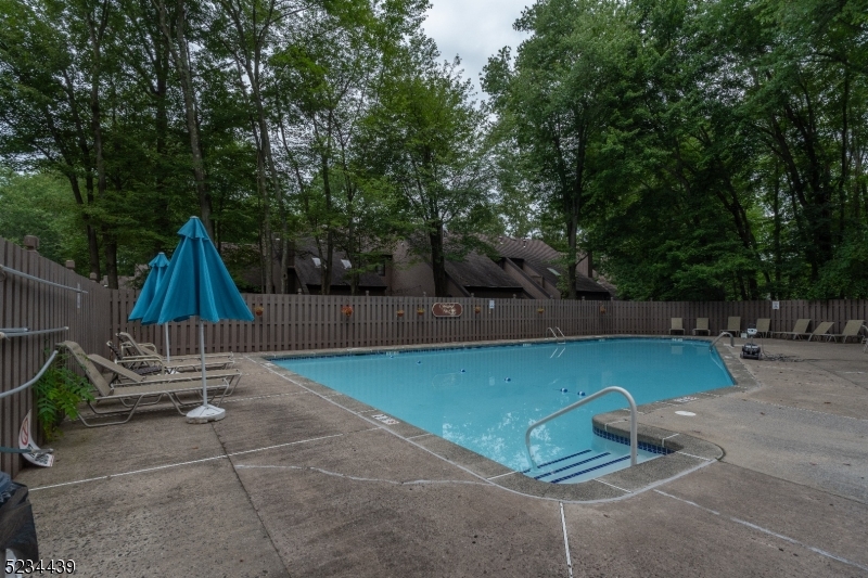 WINDMILL POND - Residential