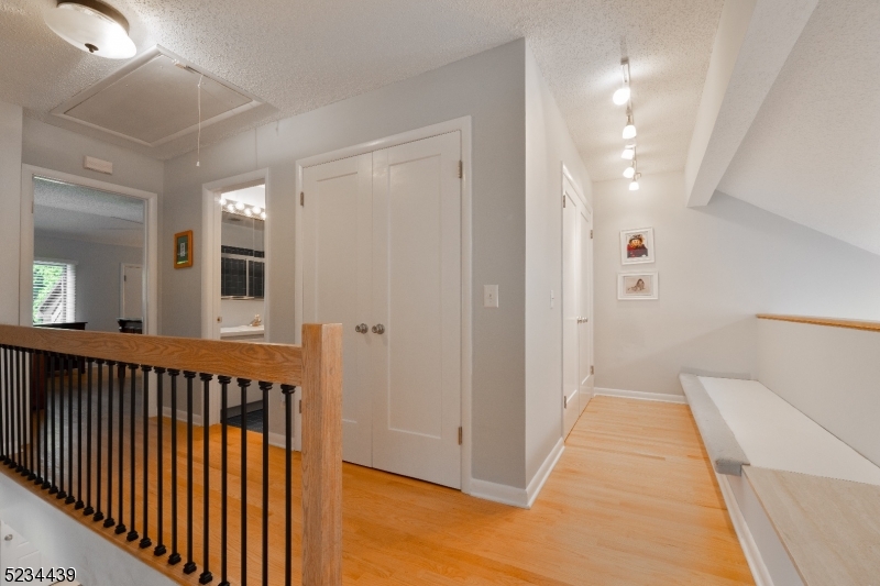 WINDMILL POND - Residential