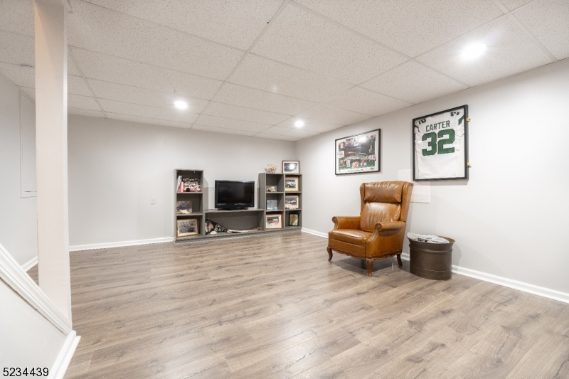 WINDMILL POND - Residential