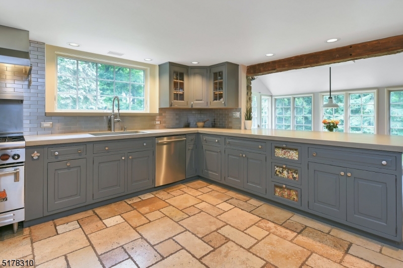 Llewellyn Park - Residential