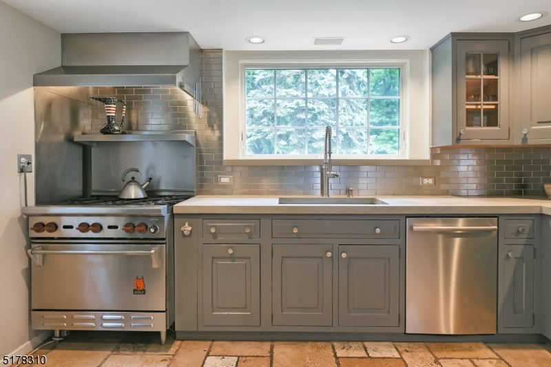 Llewellyn Park - Residential