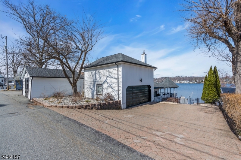 King Cove Lake Hopatcong - Residential