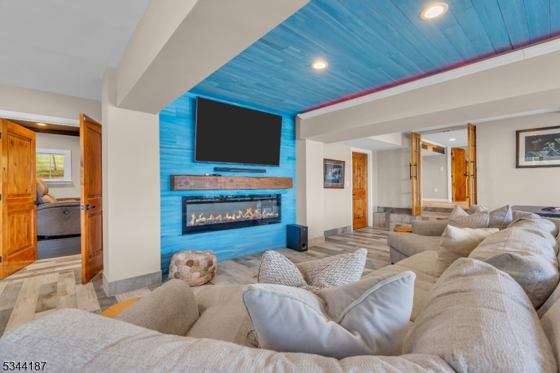 King Cove Lake Hopatcong - Residential