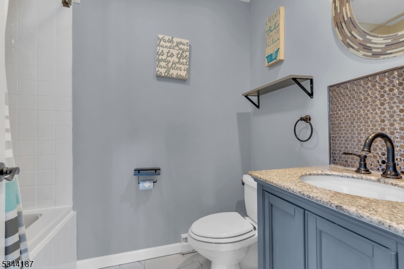 King Cove Lake Hopatcong - Residential