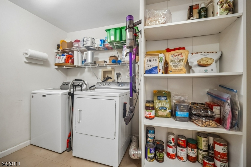 Crown View Manor - Residential