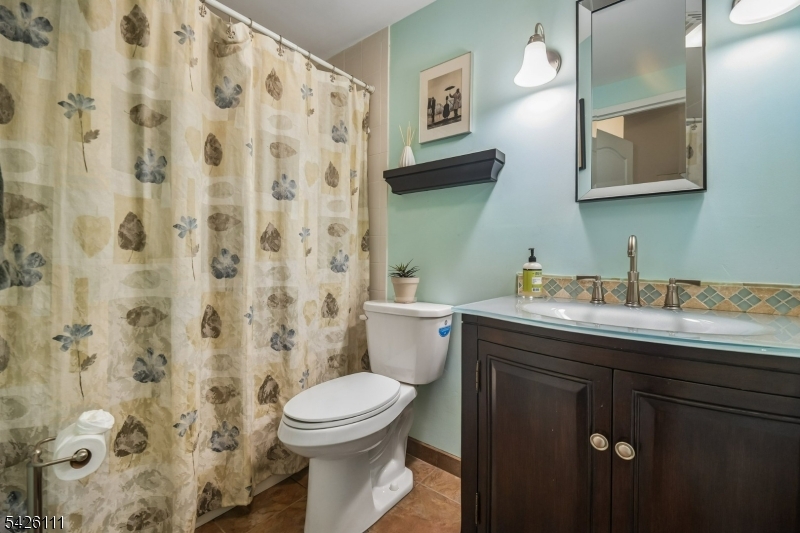 Crown View Manor - Residential