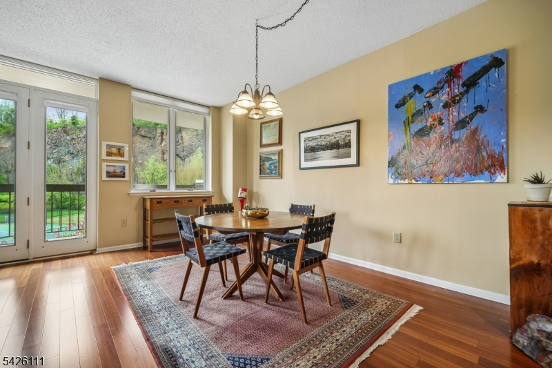 Crown View Manor - Residential