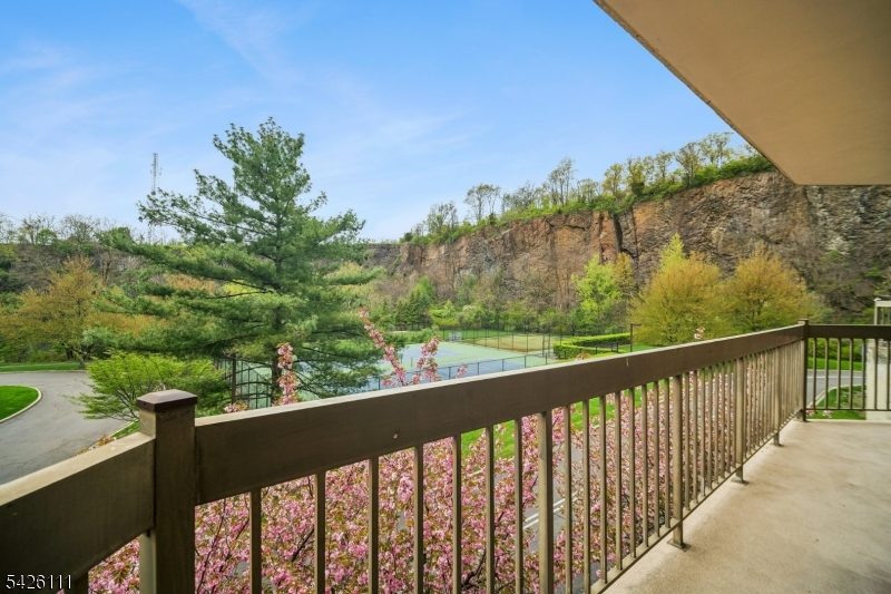 Crown View Manor - Residential