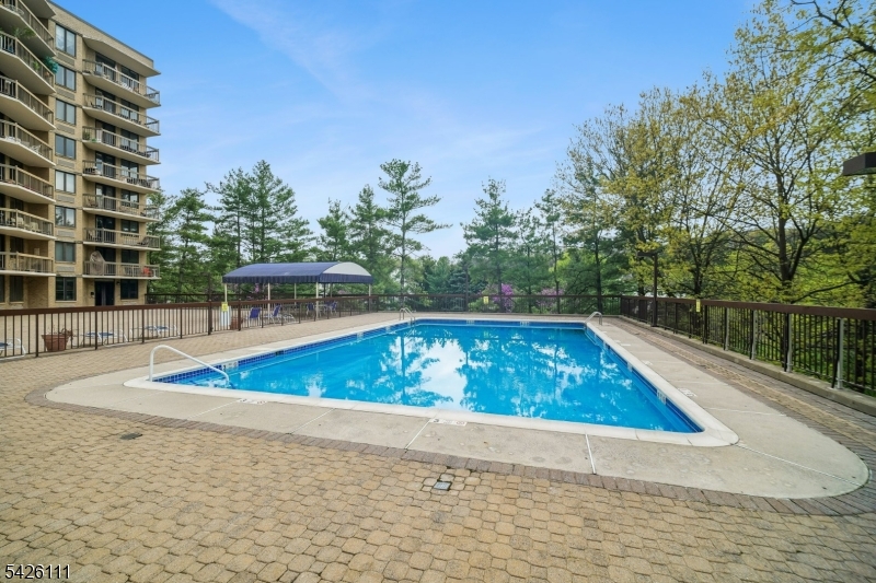 Crown View Manor - Residential