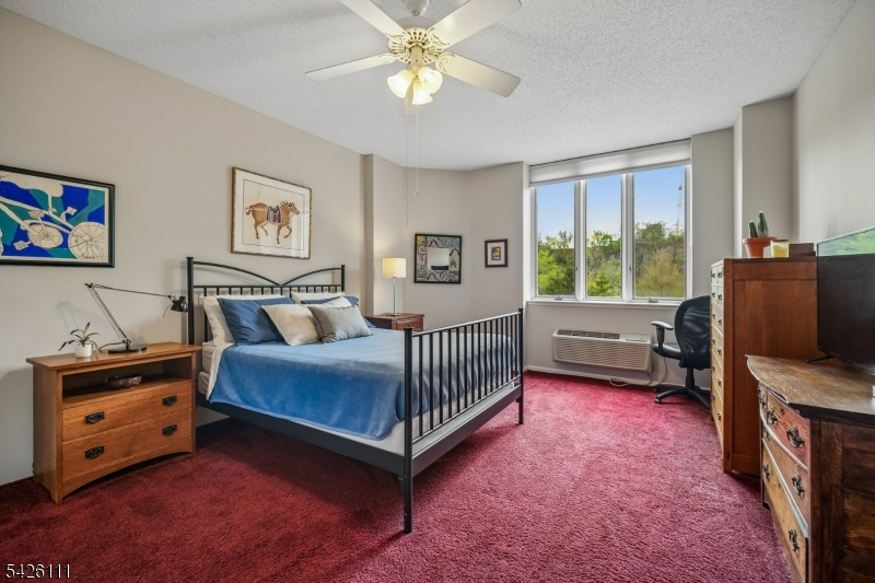 Crown View Manor - Residential