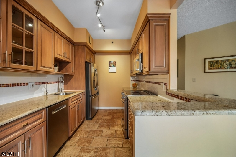 Crown View Manor - Residential